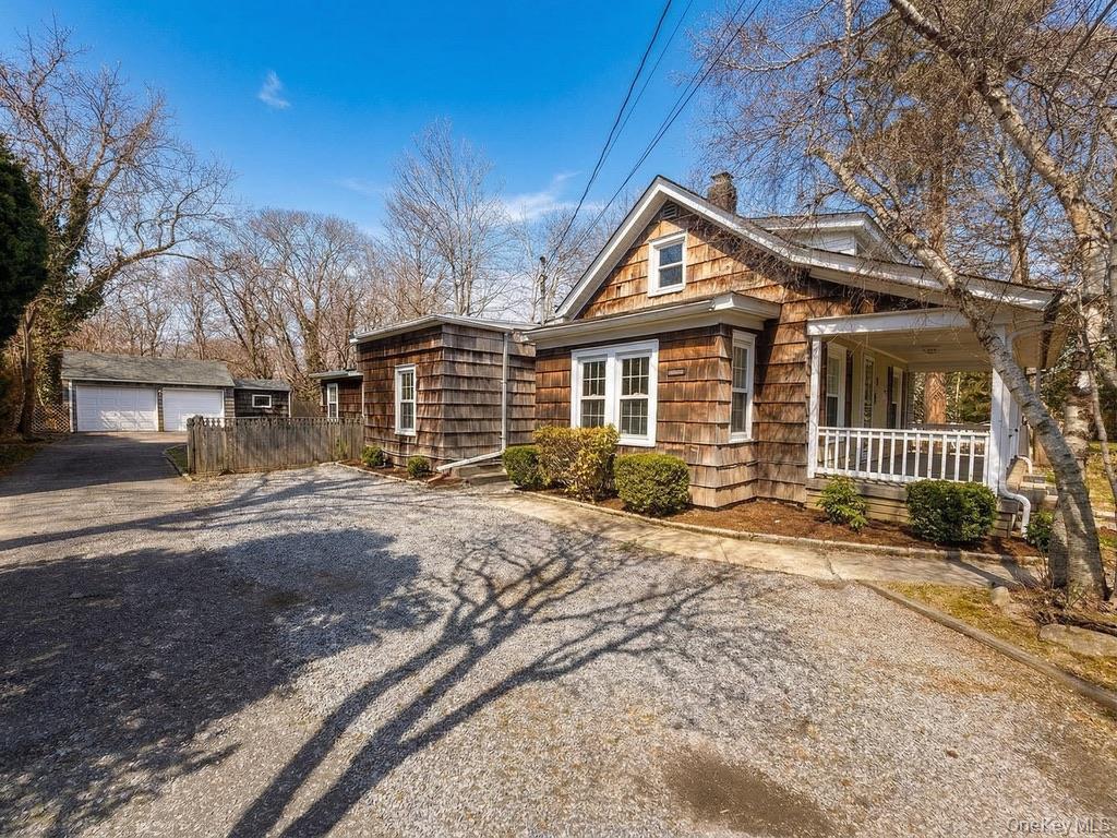 Single Family Richmond  Suffolk County, NY 11701, MLS-953053-21