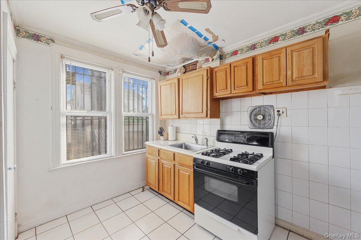 Single Family 126  Queens, NY 11420, MLS-953060-9