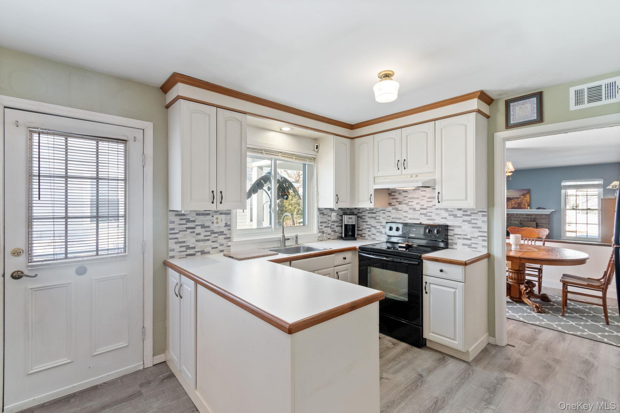 Single Family Stratford  Suffolk County, NY 11961, MLS-953068-7