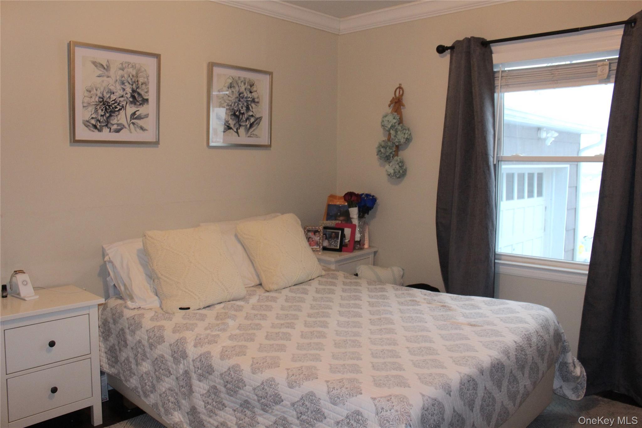 Single Family Dosoris  Nassau County, NY 11542, MLS-953075-14