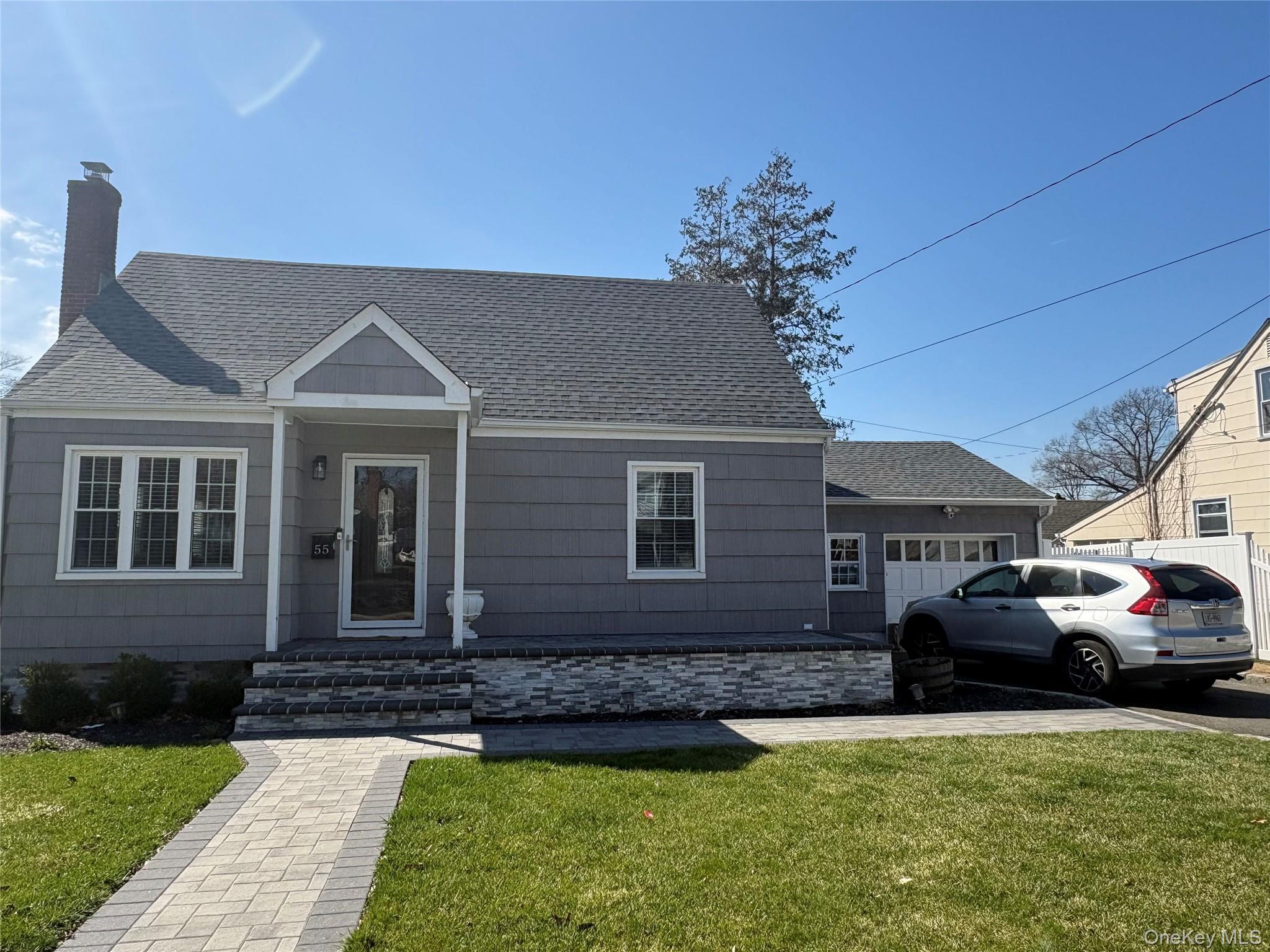 Single Family Dosoris  Nassau County, NY 11542, MLS-953075-2