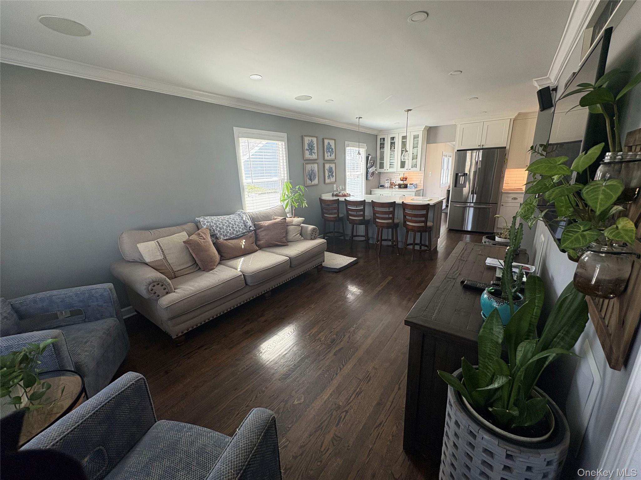 Single Family Dosoris  Nassau County, NY 11542, MLS-953075-26