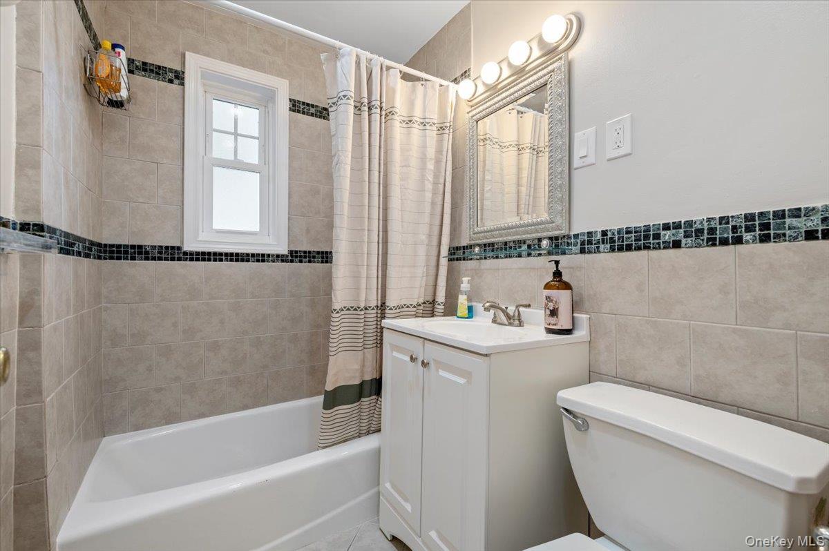 Coop Ave Queens, NY 11364, MLS-953082-19