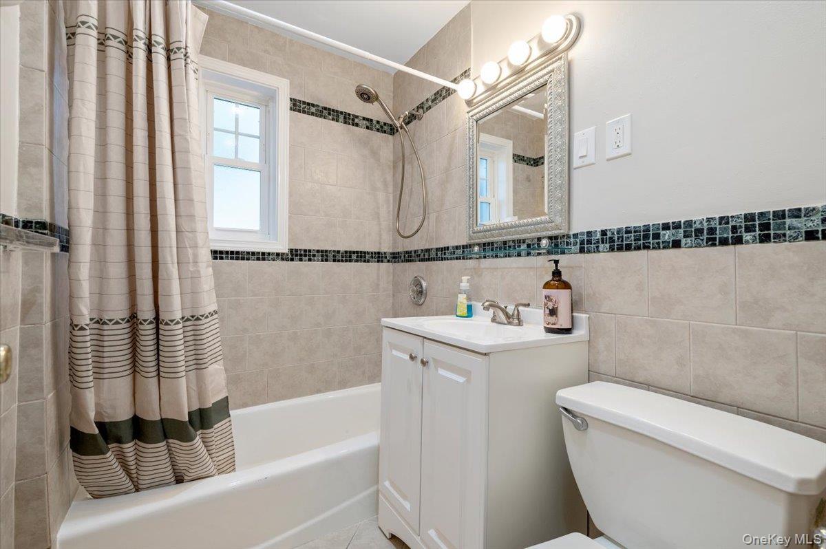 Coop Ave Queens, NY 11364, MLS-953082-20