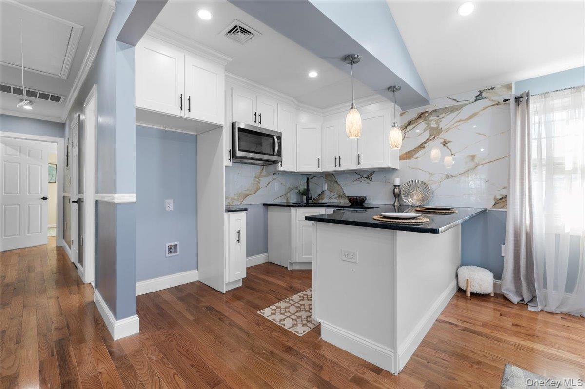 Single Family 223rd Queens, NY 11413, MLS-953129-18