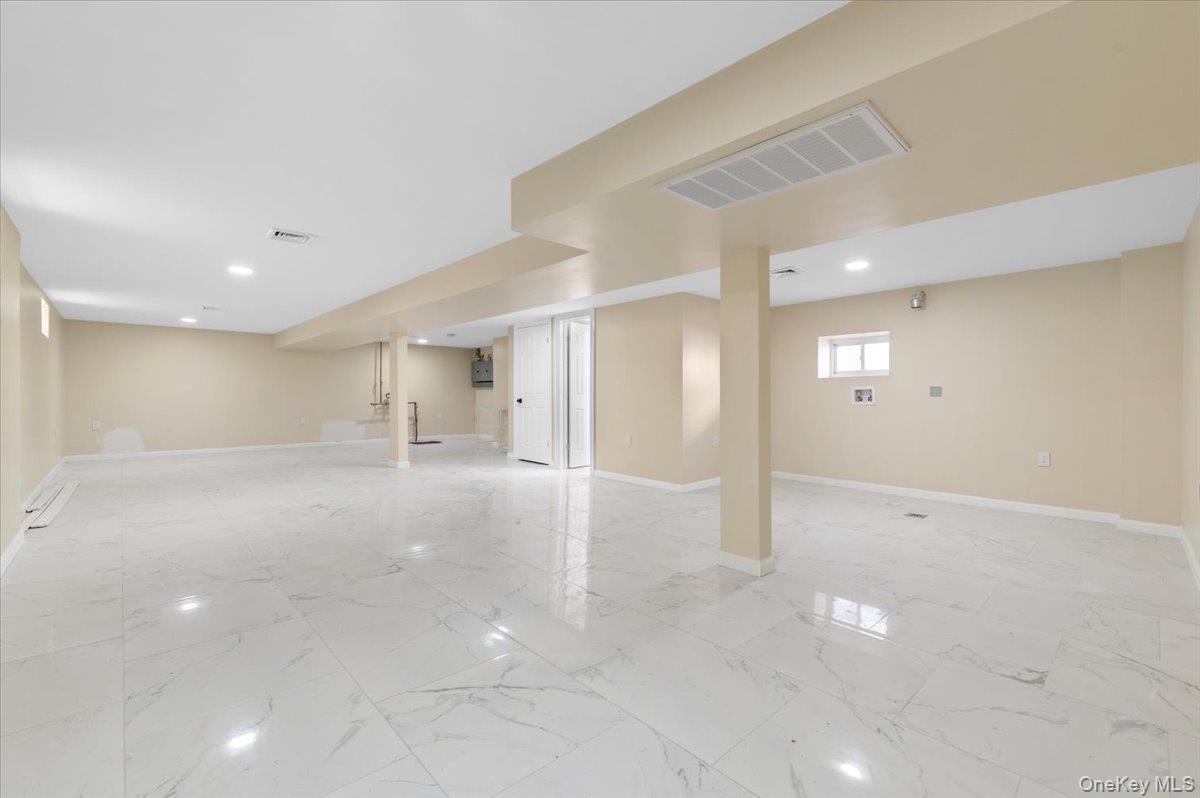 Single Family 223rd Queens, NY 11413, MLS-953129-29