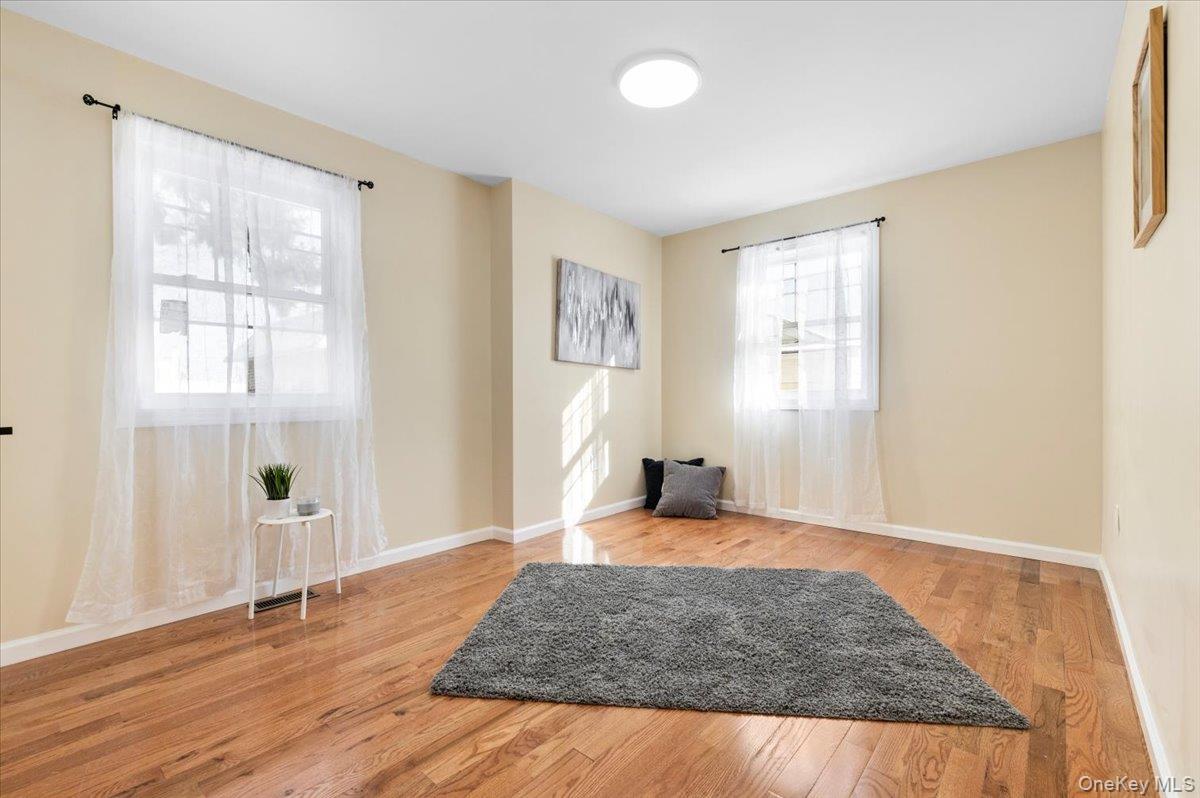 Single Family 223rd Queens, NY 11413, MLS-953129-9