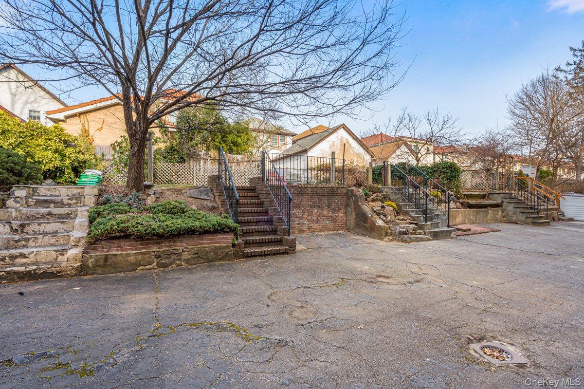 Single Family Groton Queens, NY 11375, MLS-953149-17