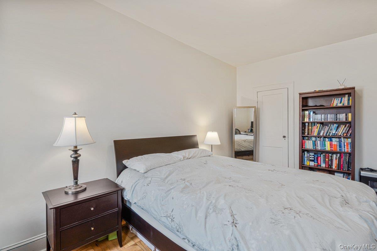 Single Family Groton Queens, NY 11375, MLS-953149-8