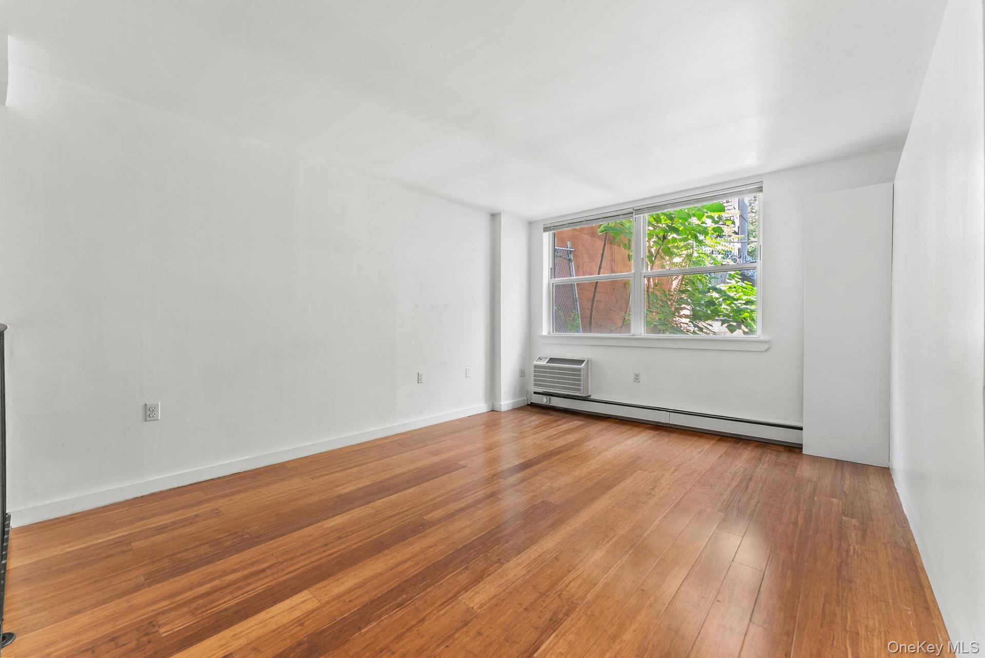 Condo 146th  Manhattan, NY 10039, MLS-953152-8