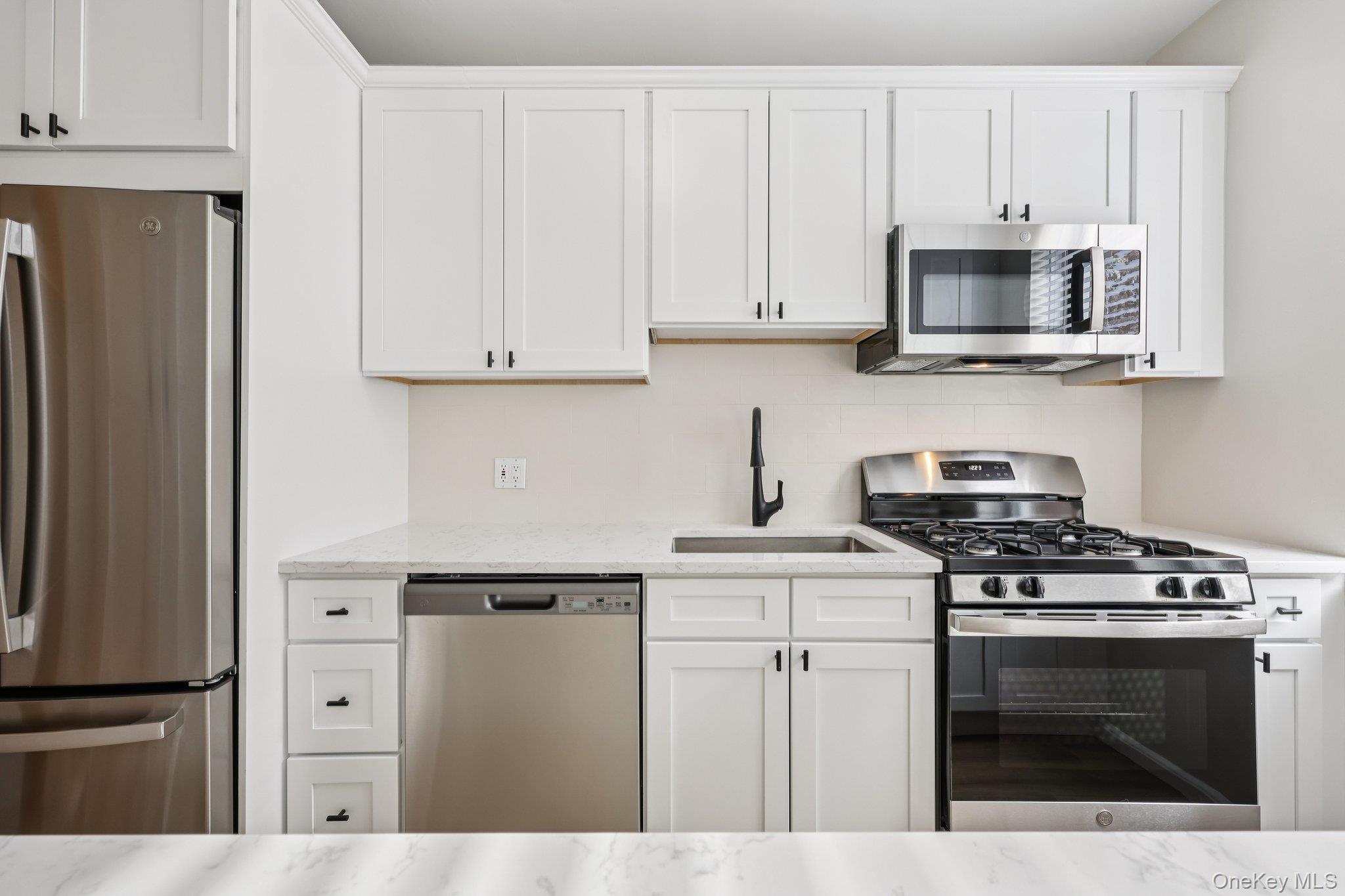 Coop Bronxville Westchester County, NY 10708, MLS-953198-16