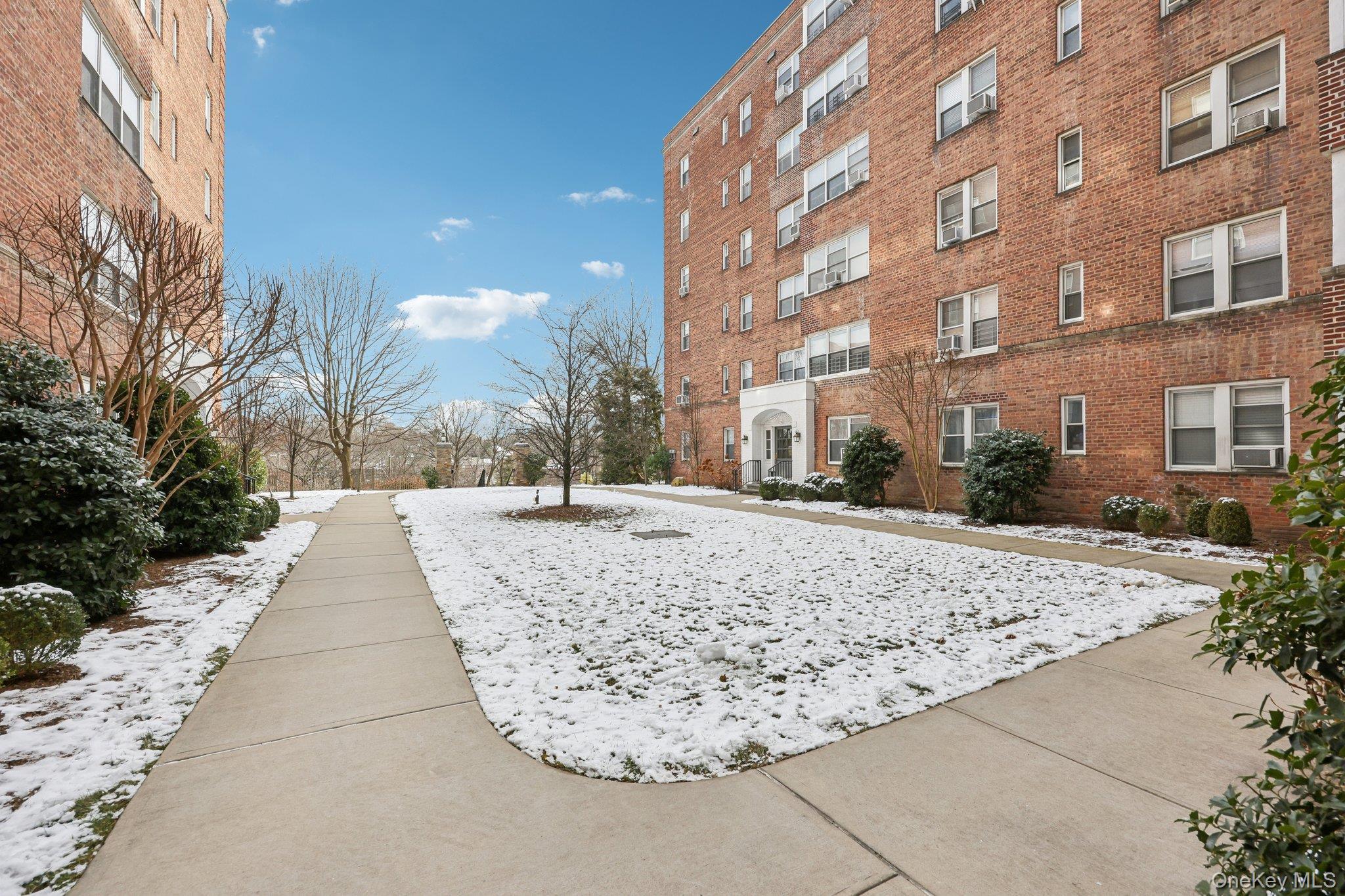 Coop Bronxville Westchester County, NY 10708, MLS-953198-25