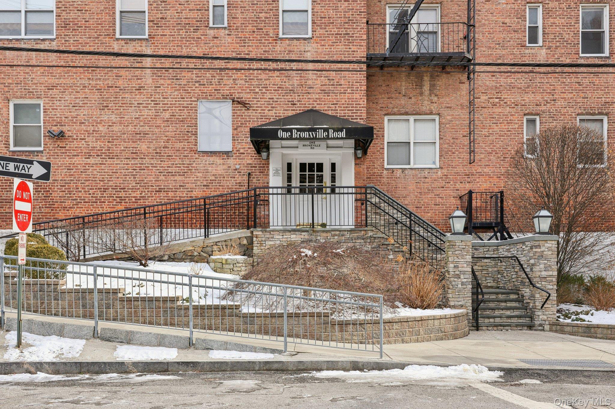 Coop Bronxville Westchester County, NY 10708, MLS-953198-3