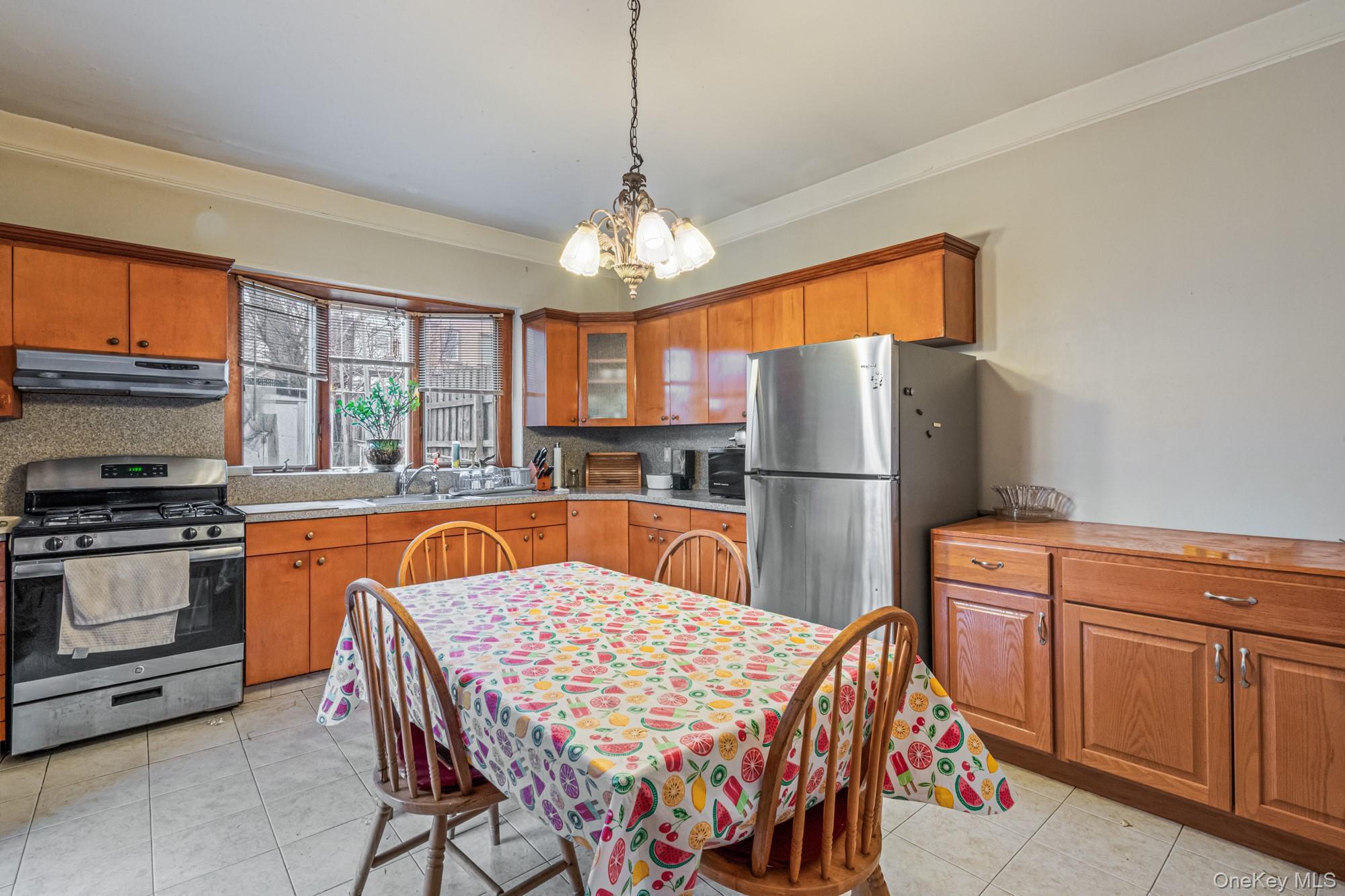 Single Family 59th Queens, NY 11378, MLS-953238-10