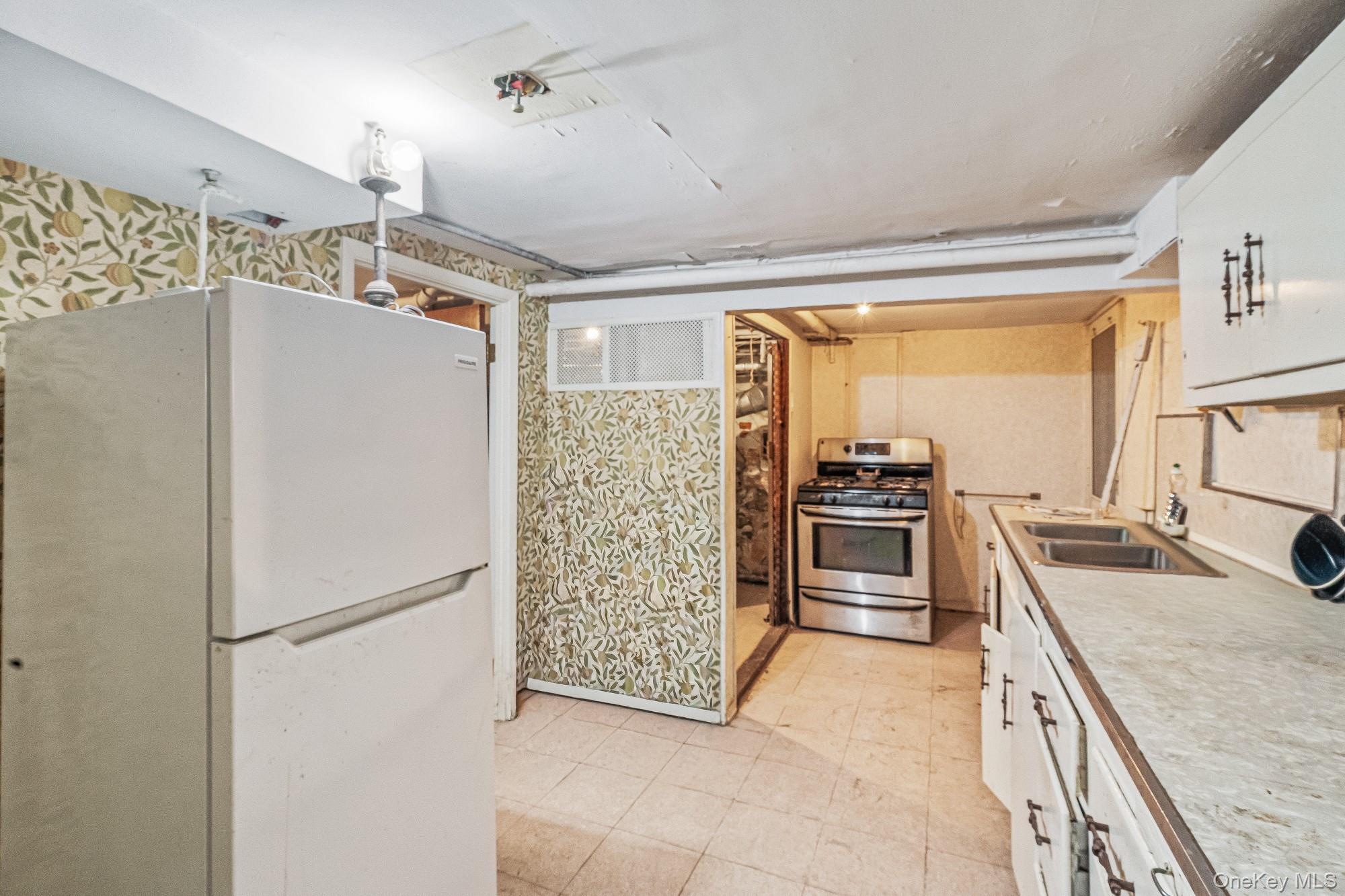 Single Family 59th Queens, NY 11378, MLS-953238-15