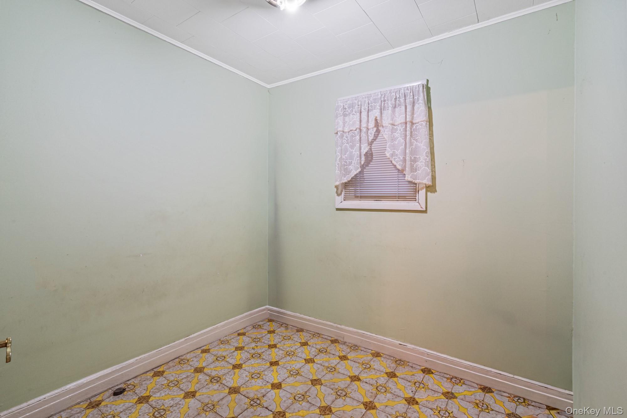 Single Family 59th Queens, NY 11378, MLS-953238-9