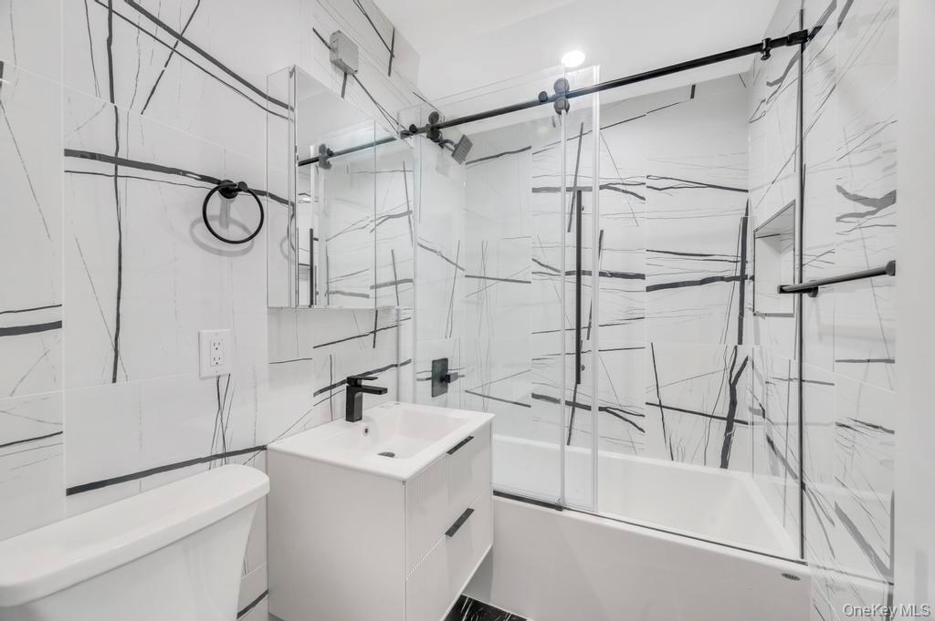 Single Family 56 Queens, NY 11377, MLS-953239-20