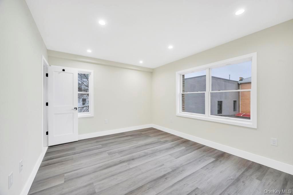 Single Family 56 Queens, NY 11377, MLS-953239-37