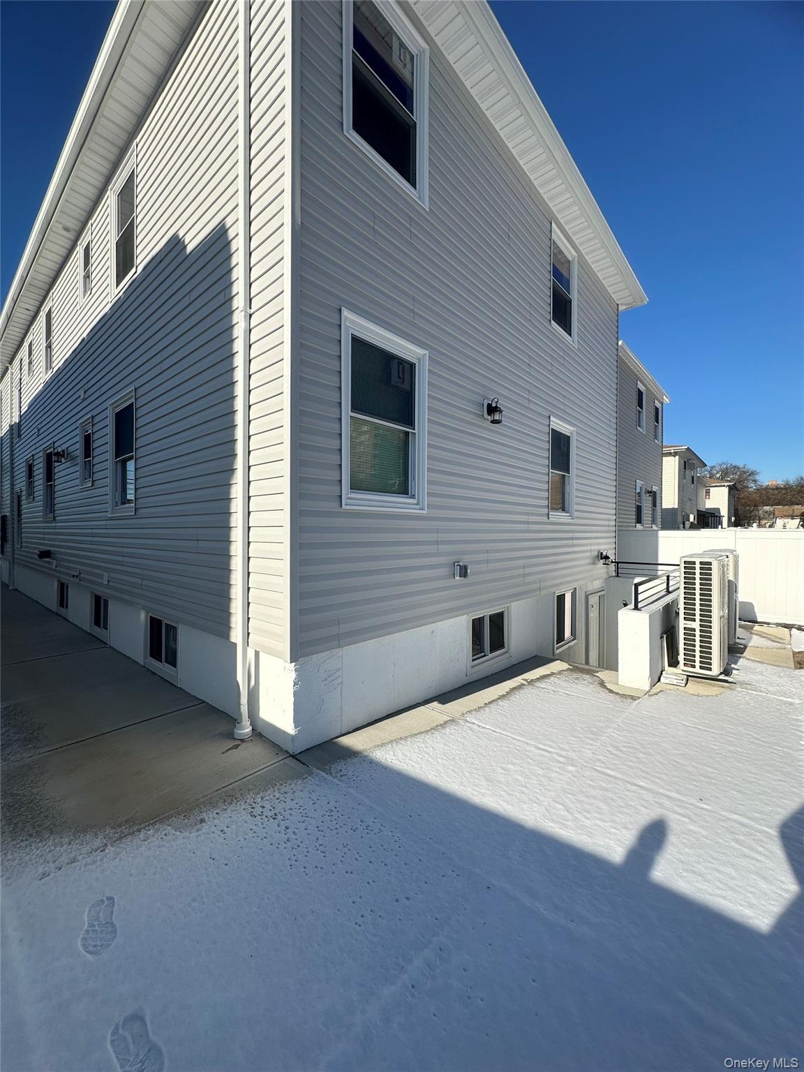 Single Family 161st  Queens, NY 11434, MLS-953360-21