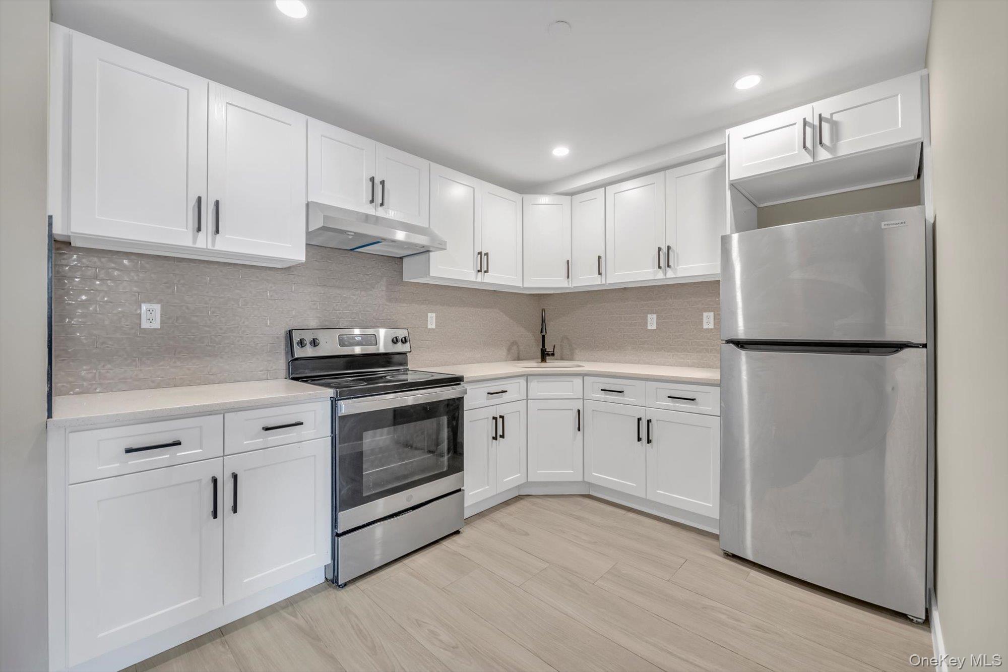 Condo 97th  Queens, NY 11368, MLS-953448-5