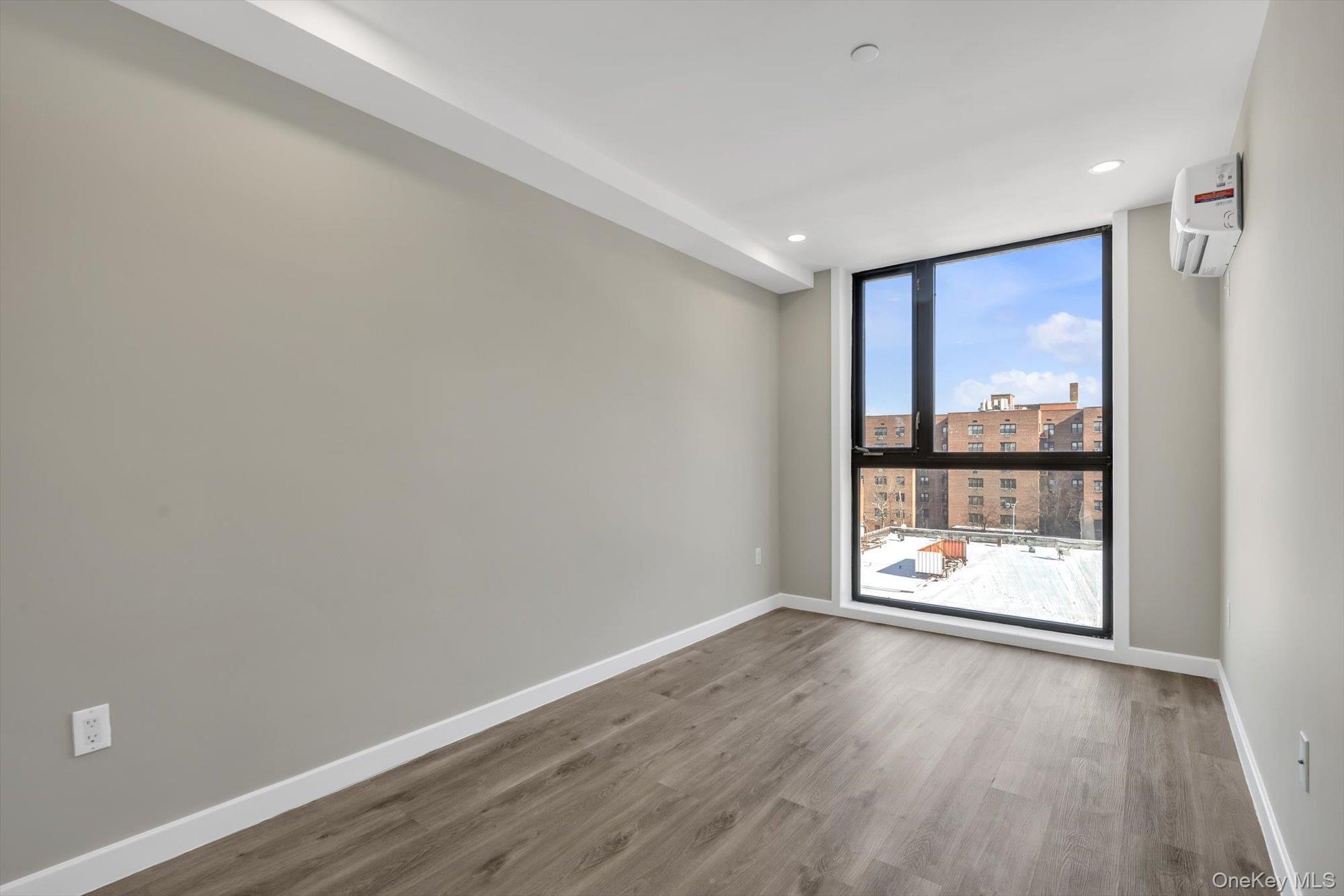 Condo 97th  Queens, NY 11368, MLS-953448-6