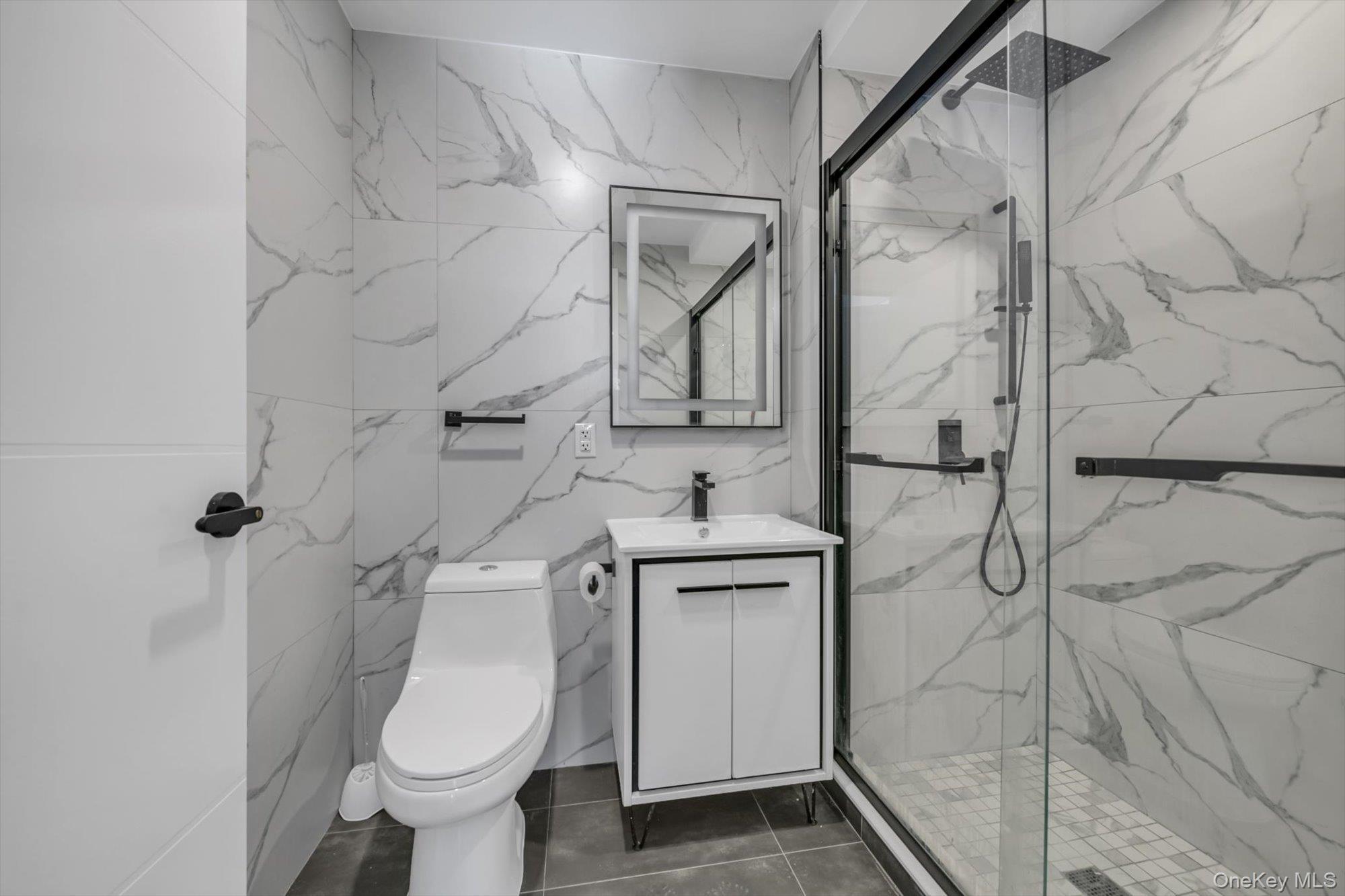 Condo 97th  Queens, NY 11368, MLS-953448-8