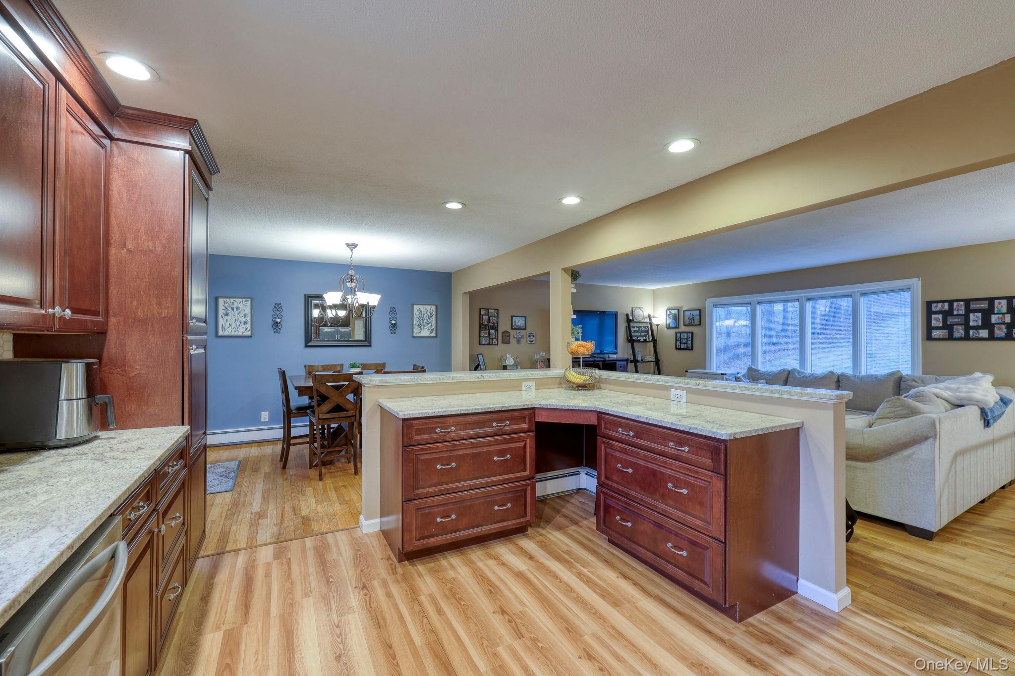 Single Family Rd Out Of Area, NY 06811, MLS-953452-7