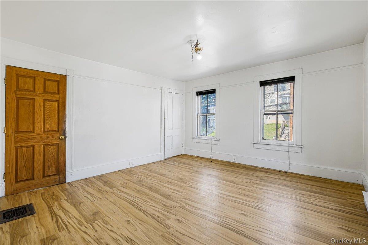 Single Family Ulster  Orange County, NY 12586, MLS-953492-23