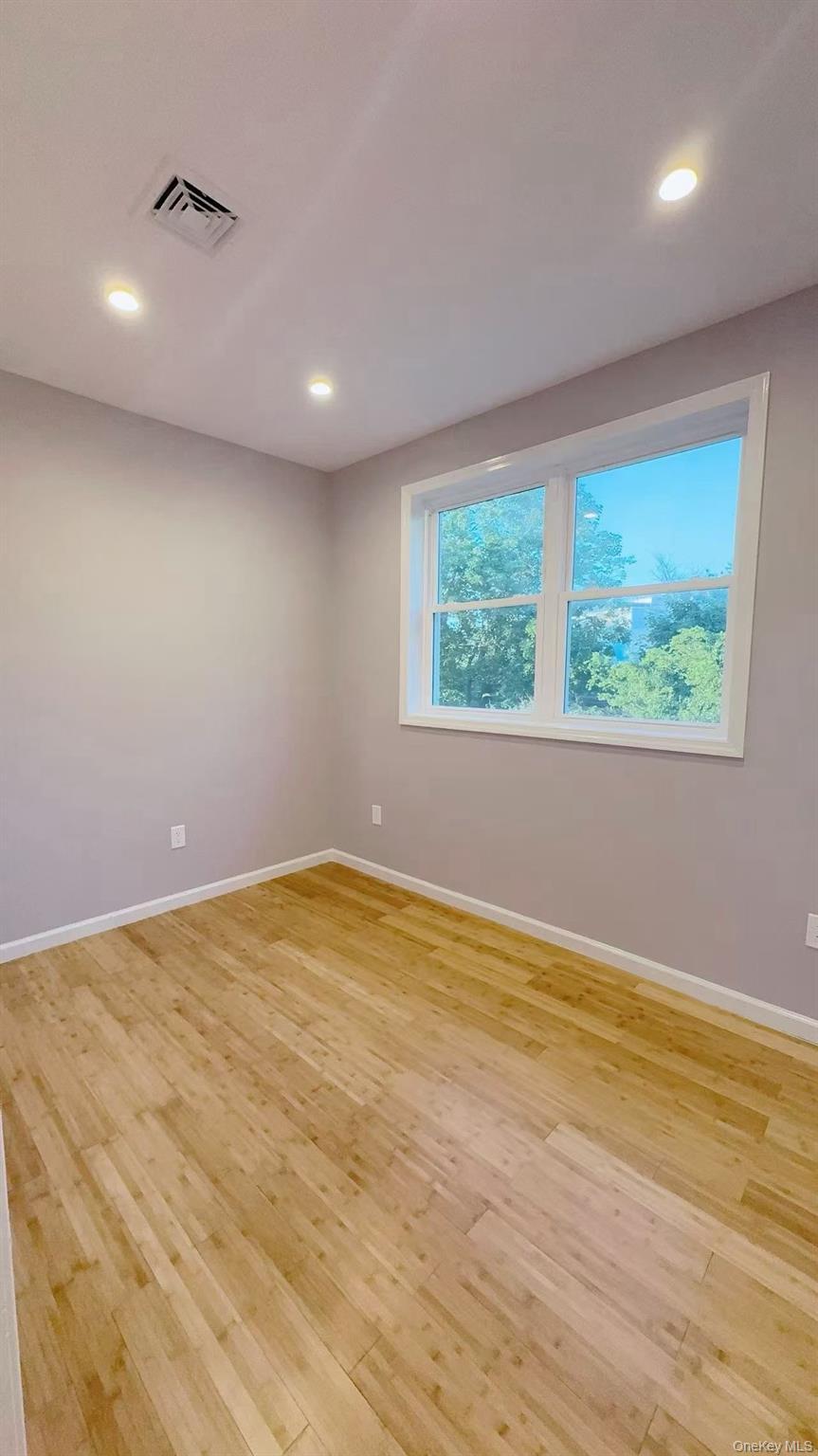 Single Family Hawtree Queens, NY 11417, MLS-953534-11