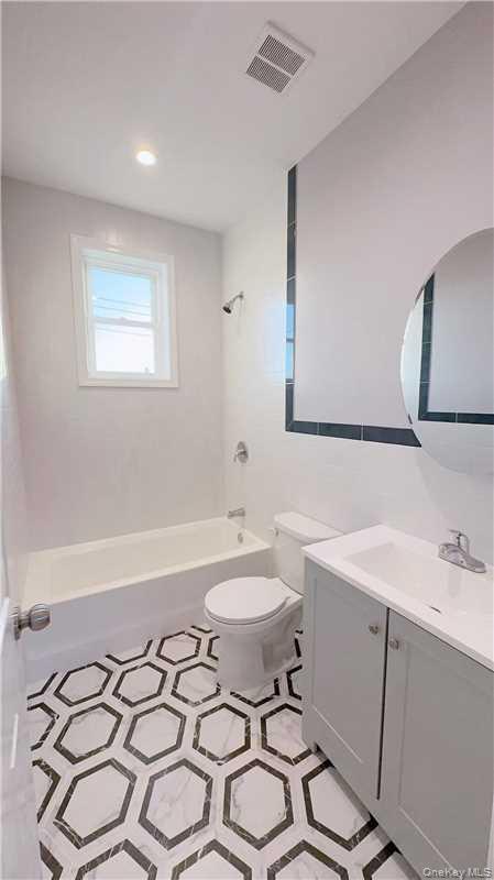 Single Family Hawtree Queens, NY 11417, MLS-953534-13