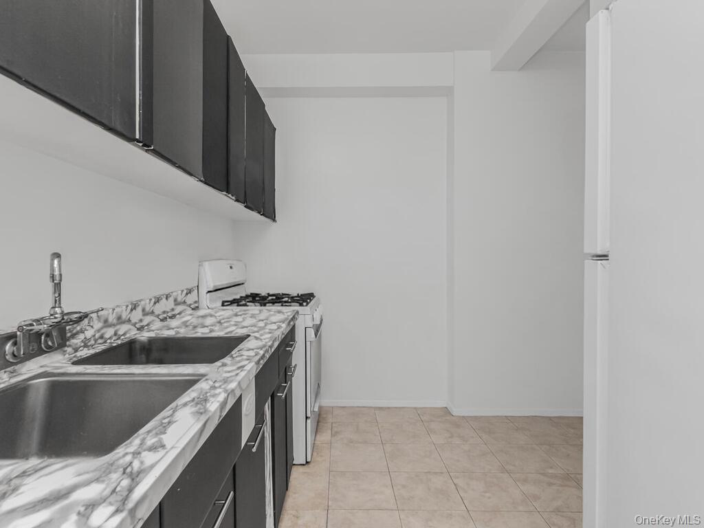 Coop Fordham Hill  Bronx, NY 10468, MLS-953605-3