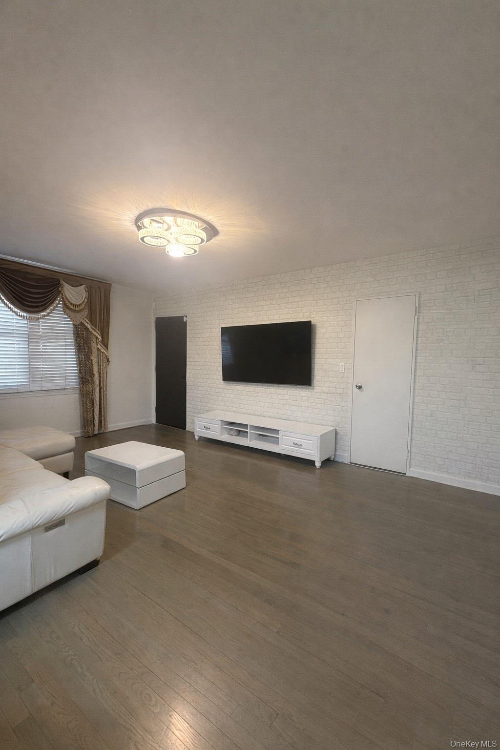 Condo Jewel  Queens, NY 11367, MLS-953644-3