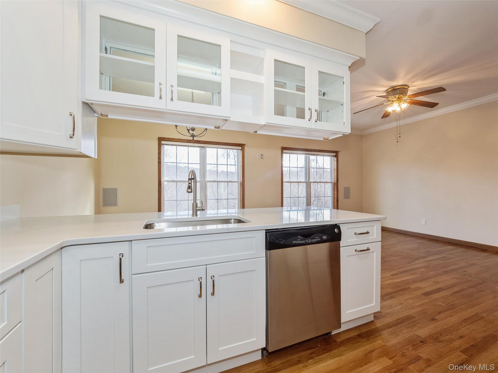 Condo Aveonis Dutchess County, NY 12524, MLS-953668-10