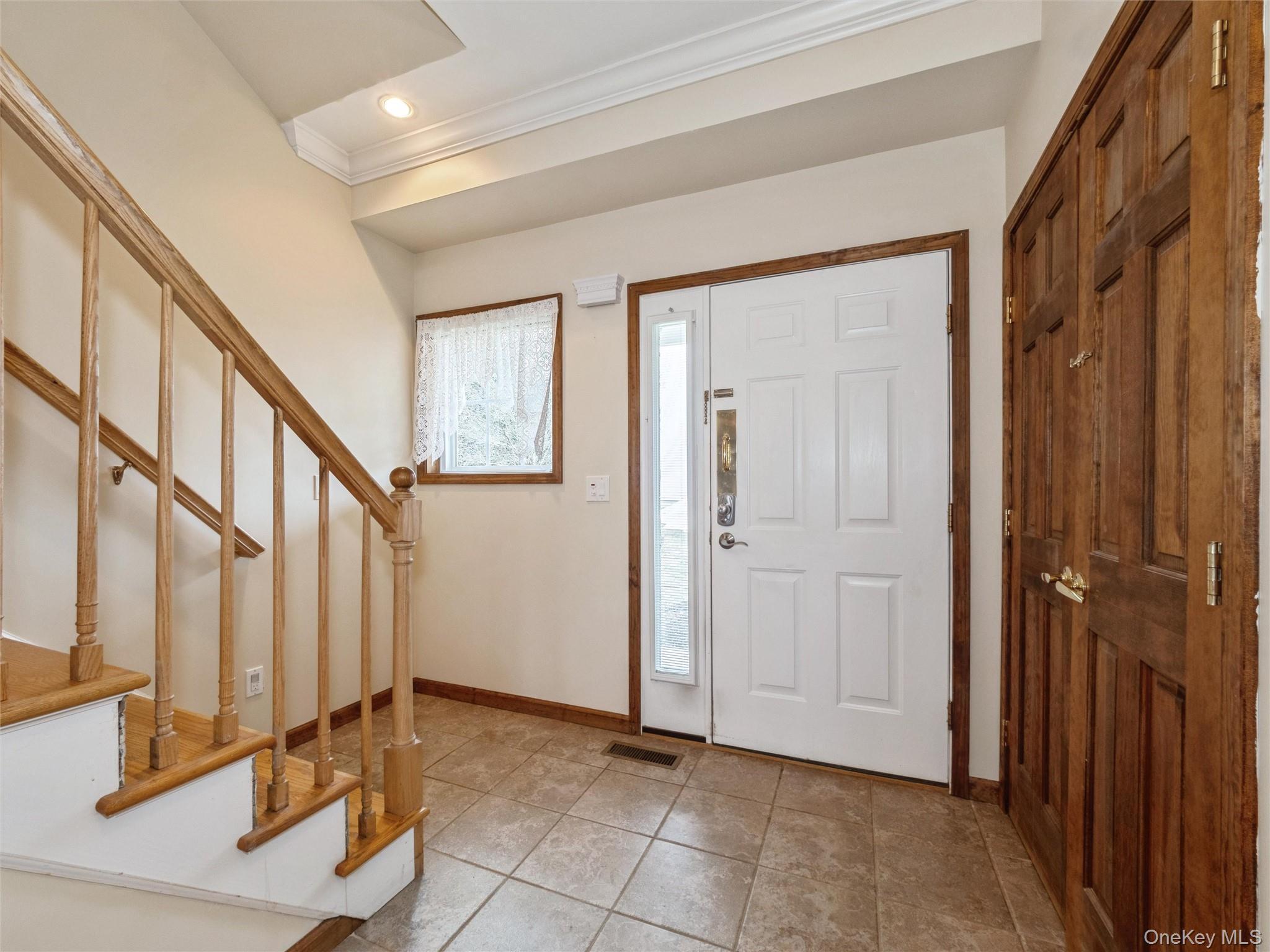 Condo Aveonis Dutchess County, NY 12524, MLS-953668-12