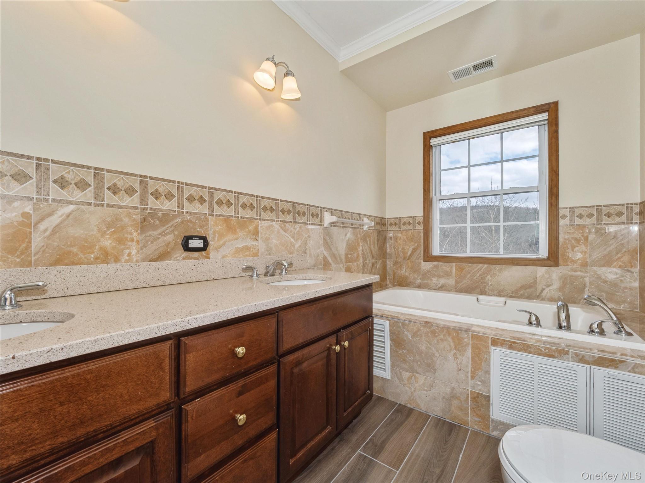 Condo Aveonis Dutchess County, NY 12524, MLS-953668-19