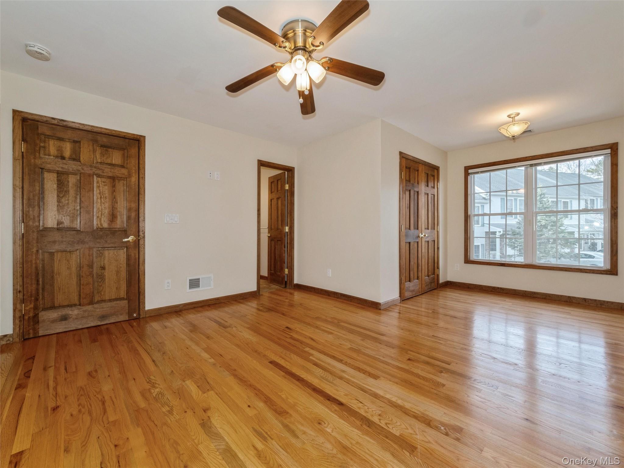 Condo Aveonis Dutchess County, NY 12524, MLS-953668-24