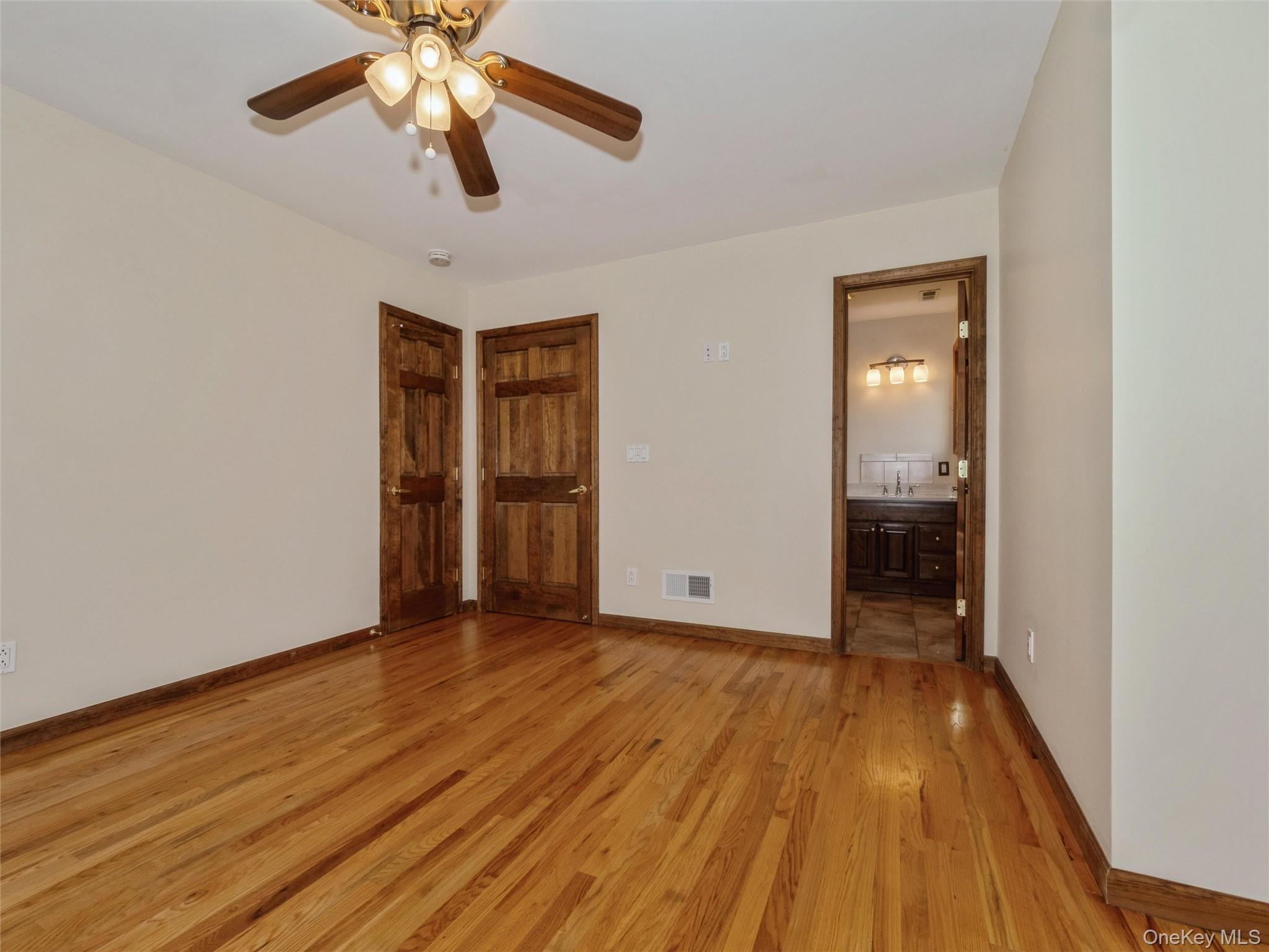 Condo Aveonis Dutchess County, NY 12524, MLS-953668-25