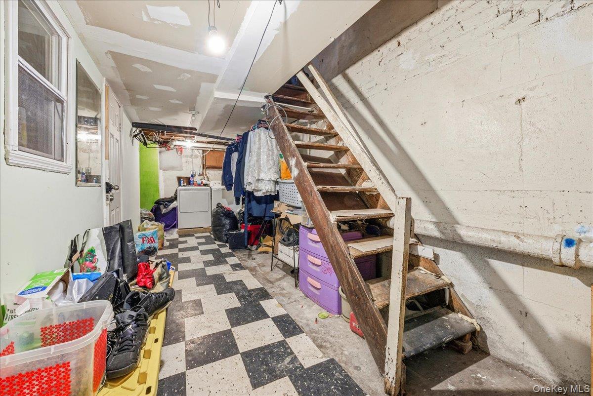 Single Family Bayswater  Queens, NY 11691, MLS-953681-15