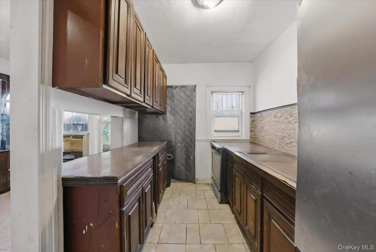 Single Family Bayswater  Queens, NY 11691, MLS-953681-8