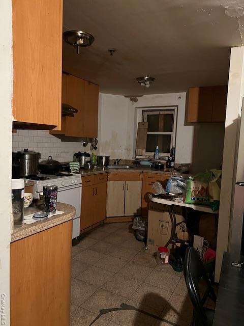 Condo 41st  Queens, NY 11355, MLS-953686-3