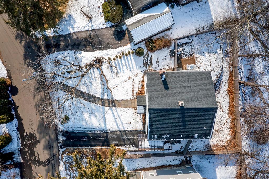 Single Family Maple  Out Of Area, NY 06870, MLS-953729-20