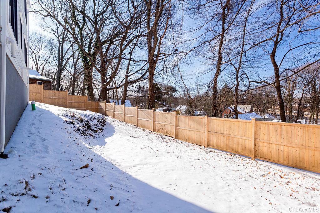 Single Family Maple  Out Of Area, NY 06870, MLS-953729-21