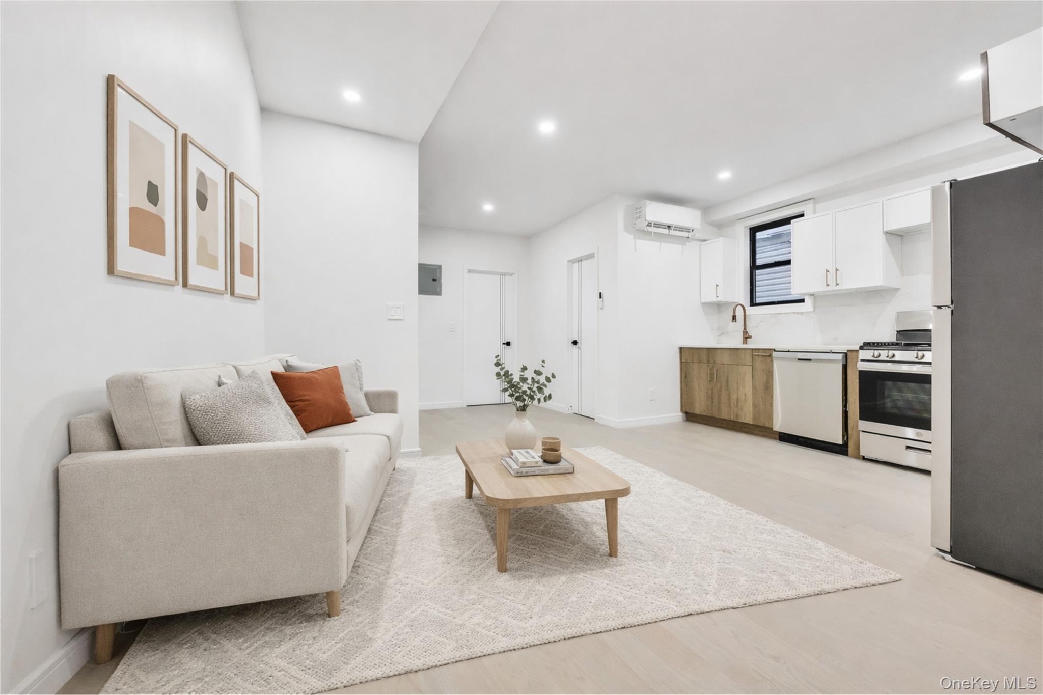 Single Family 226th Bronx, NY 10466, MLS-953739-16