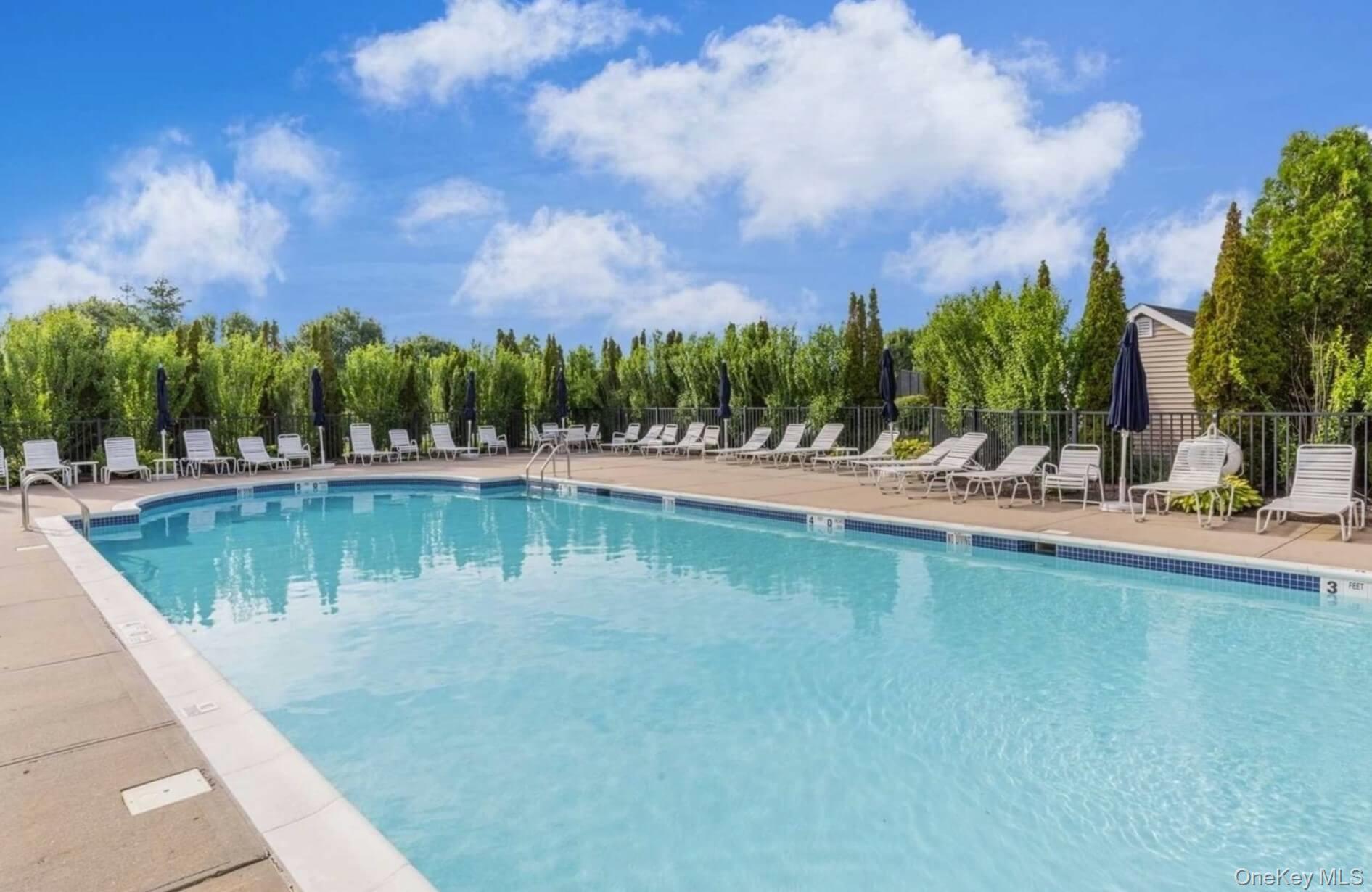 Condo Kimberly  Suffolk County, NY 11977, MLS-953821-2