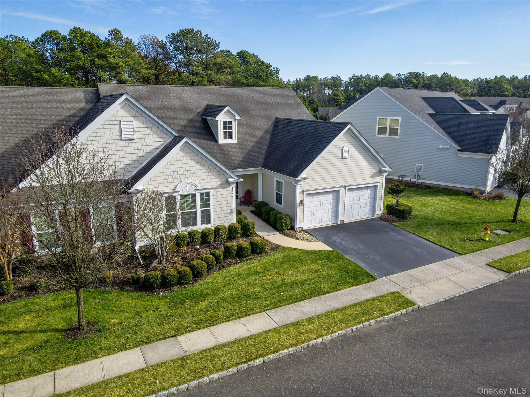 Condo Kimberly  Suffolk County, NY 11977, MLS-953821-28