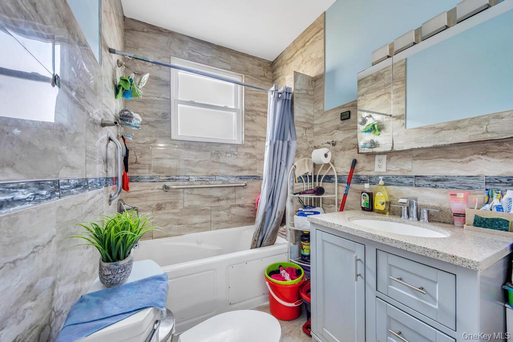 Single Family 184th  Queens, NY 11423, MLS-953831-20