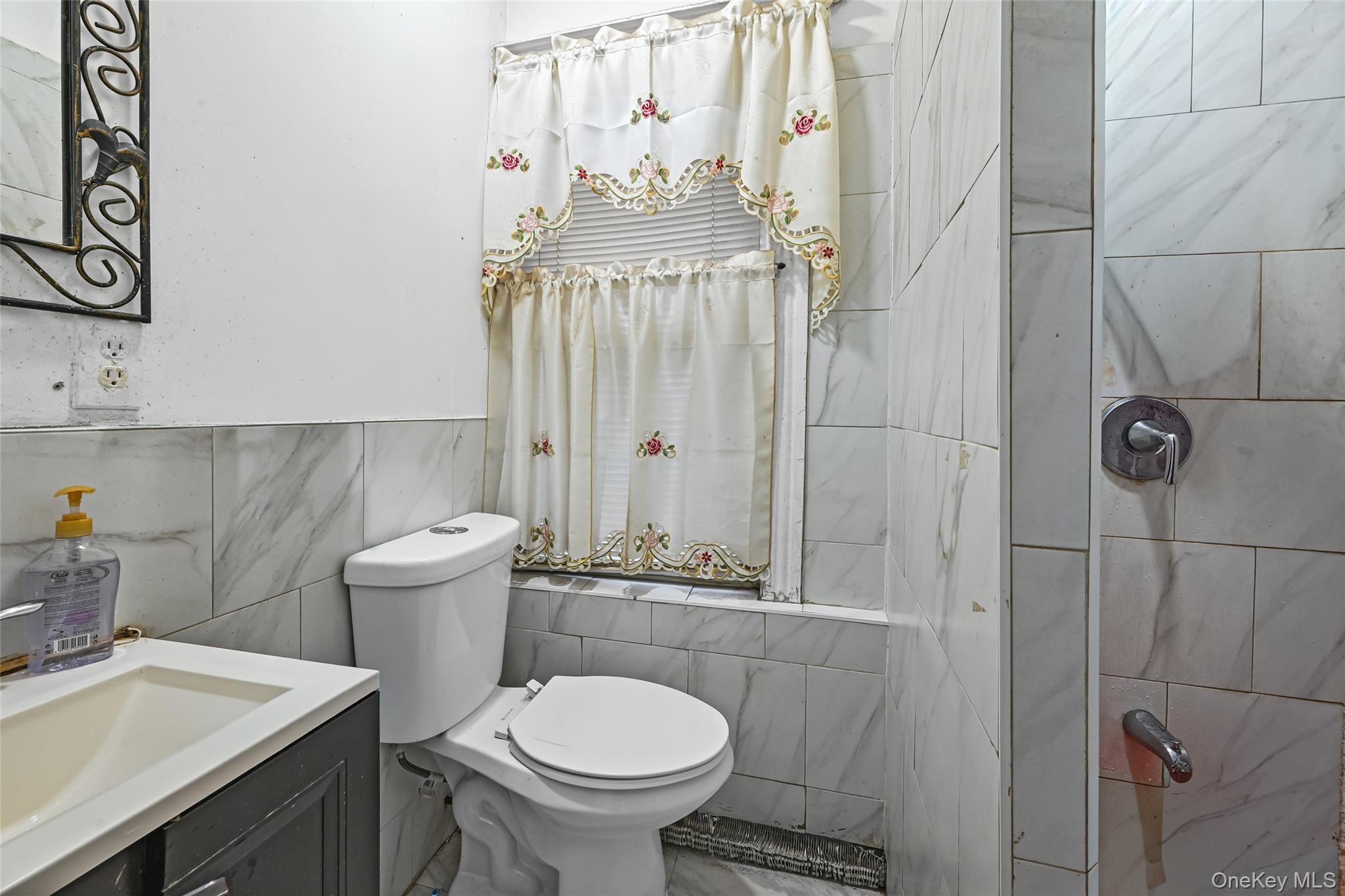 Single Family 171st Queens, NY 11433, MLS-953902-25