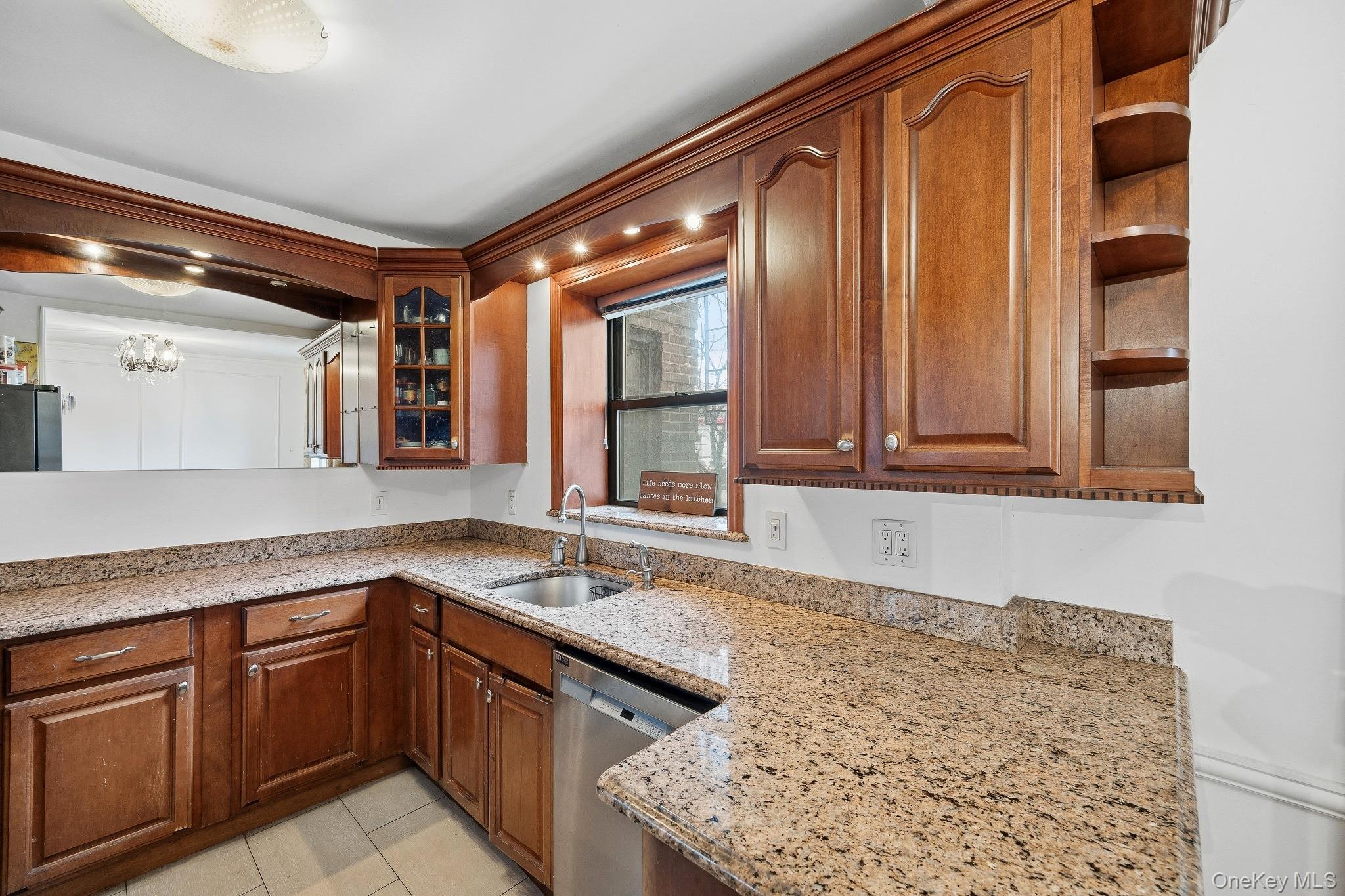 Coop Yellowstone  Queens, NY 11375, MLS-953912-10