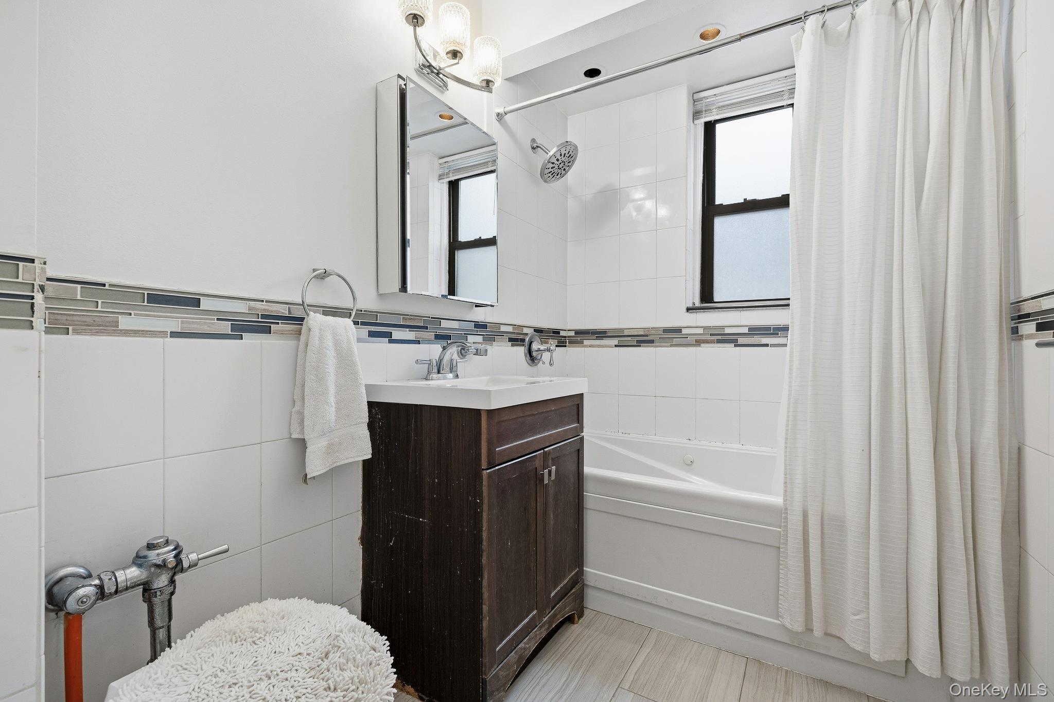 Coop Yellowstone  Queens, NY 11375, MLS-953912-16