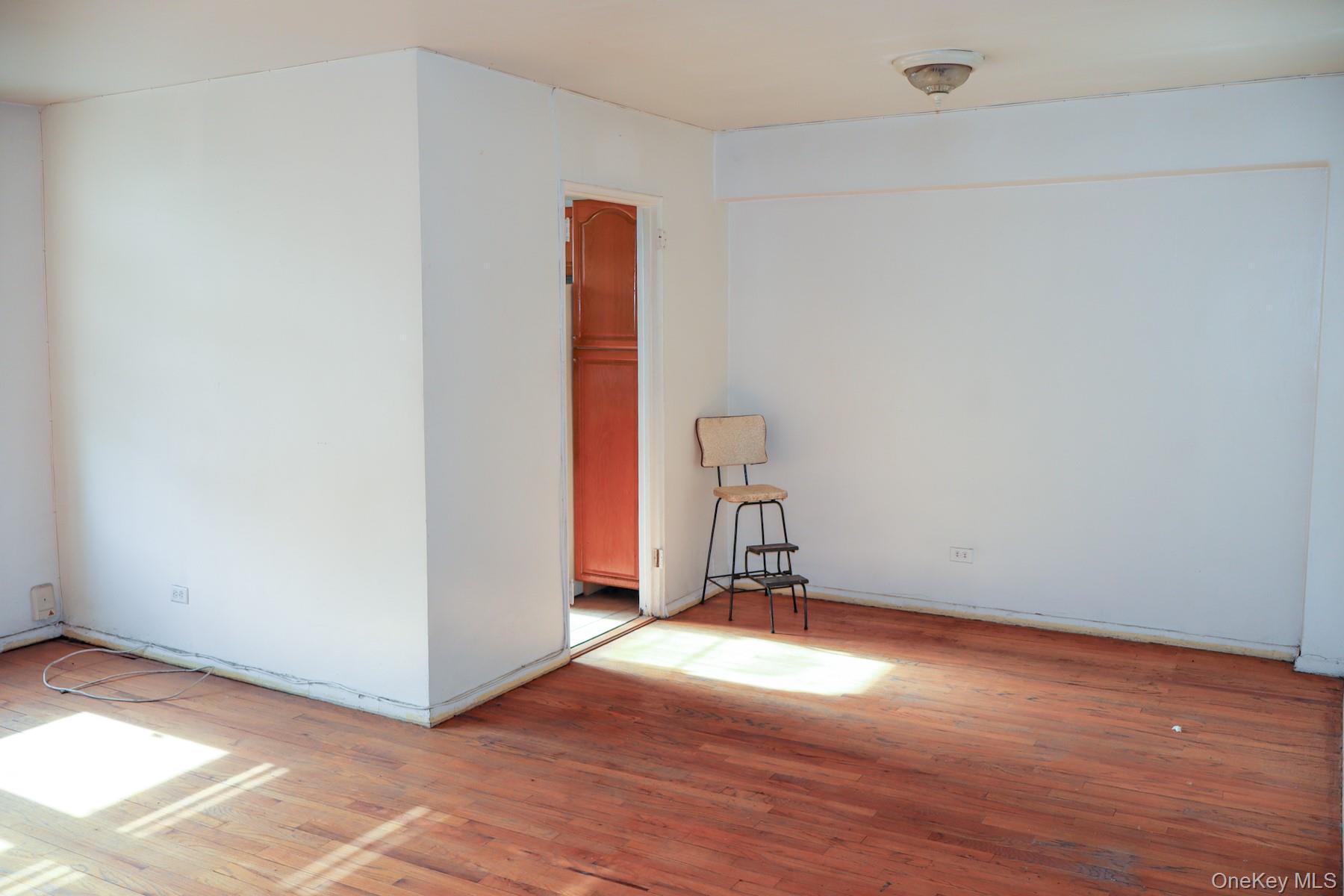 Coop Metropolitan  Bronx, NY 10462, MLS-953943-8